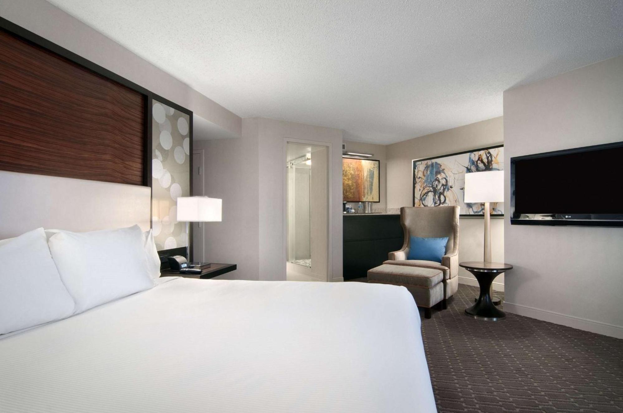 Отель Hilton Atlanta Airport Колледж Парк Экстерьер фото