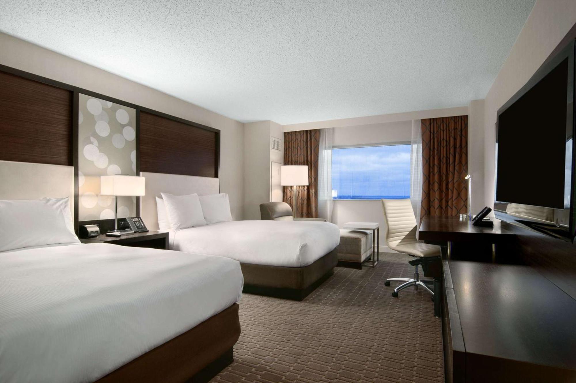 Отель Hilton Atlanta Airport Колледж Парк Экстерьер фото