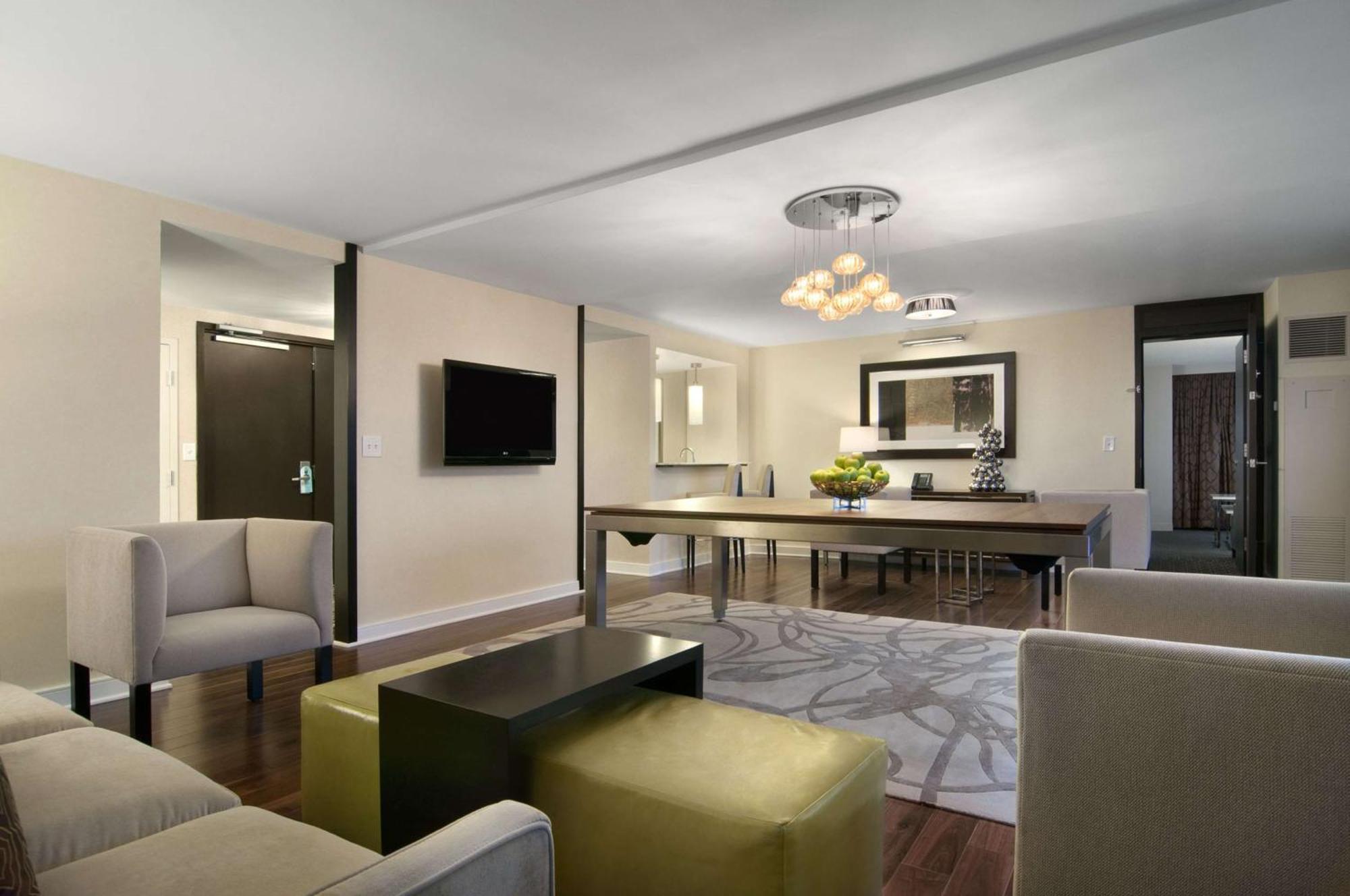Отель Hilton Atlanta Airport Колледж Парк Экстерьер фото