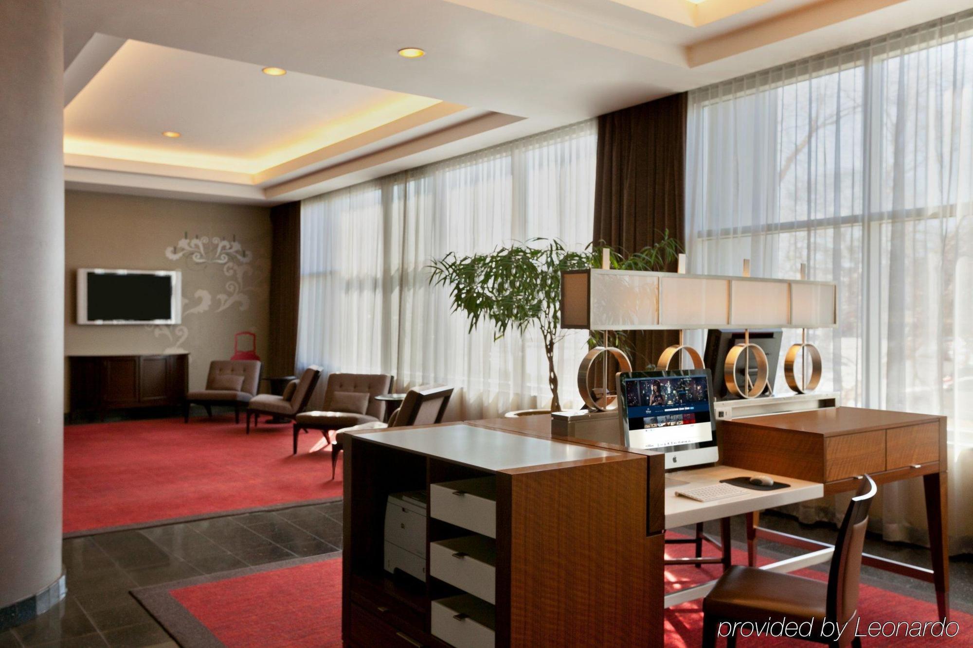 Отель Hilton Atlanta Airport Колледж Парк Экстерьер фото